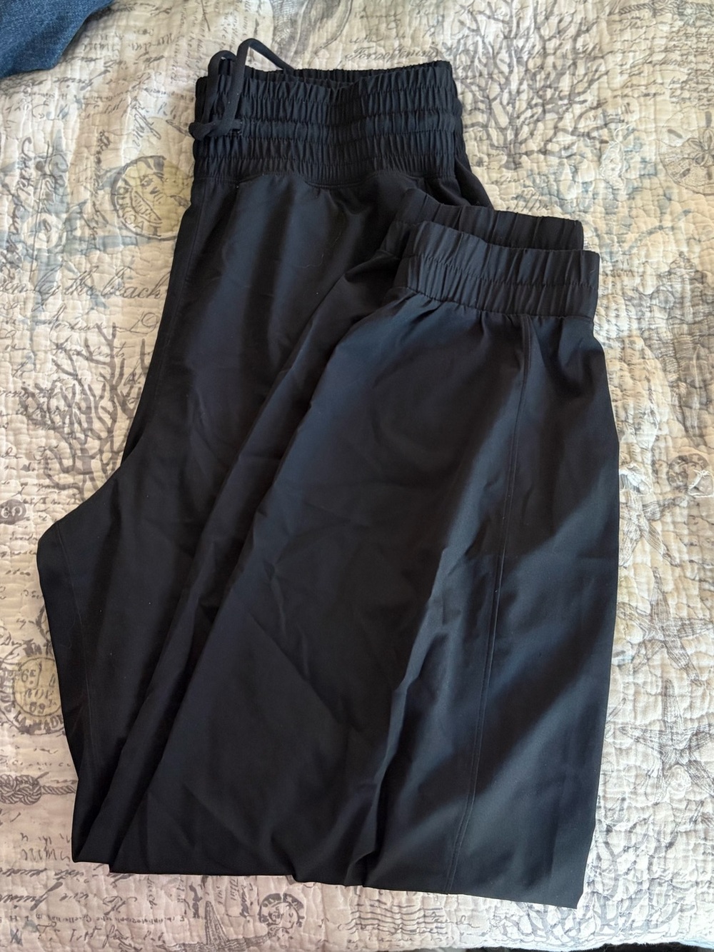 Abercrombie & Fitch Black Women's Elastic-Waist Jogger Pants